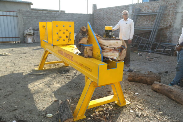 Wooden Log Splitter Machine